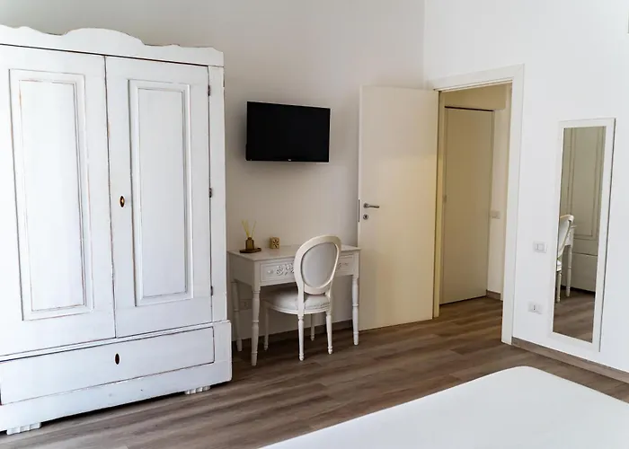 Le Vie Del Centro Pensionat 4*